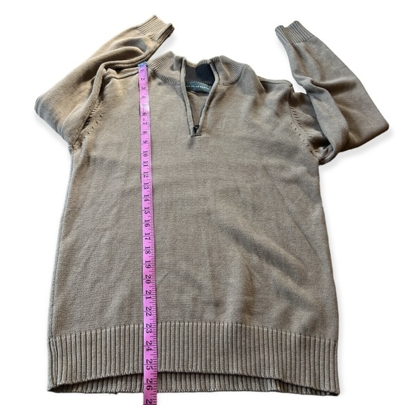 Oscar de la Renta Men’s Tan Quarter Zip Sweater, Size Medium - Picture 9 of 9